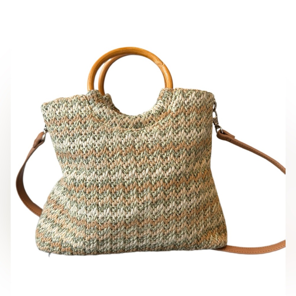 Vintage Fossil Woven Straw Tote Bag with Wooden Handles & Crossbody Strap